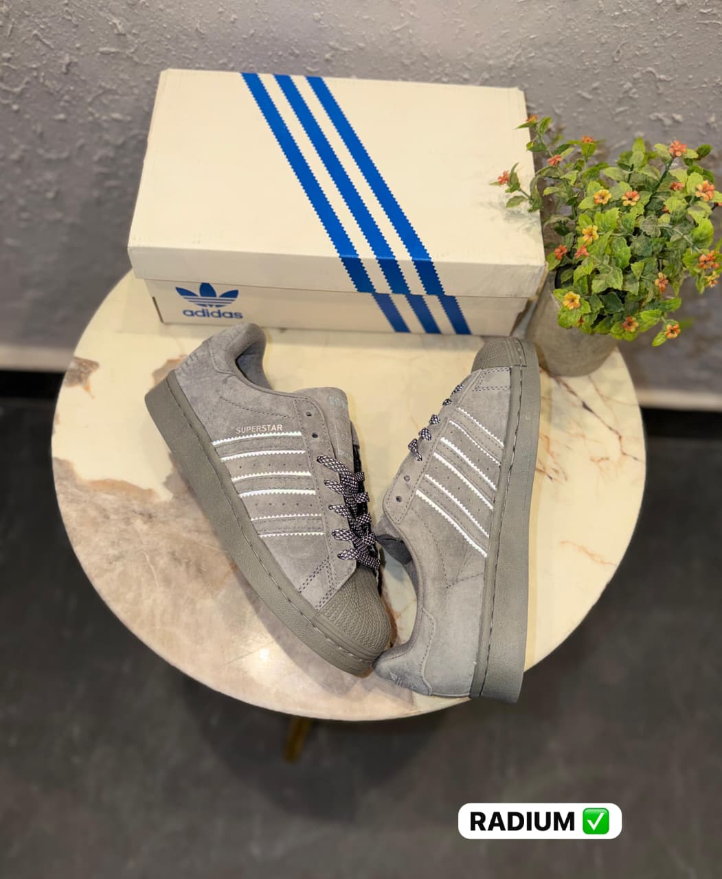 ADIDAS ORIGINALS SUPERSTAR REIGNING CHAMP GREY